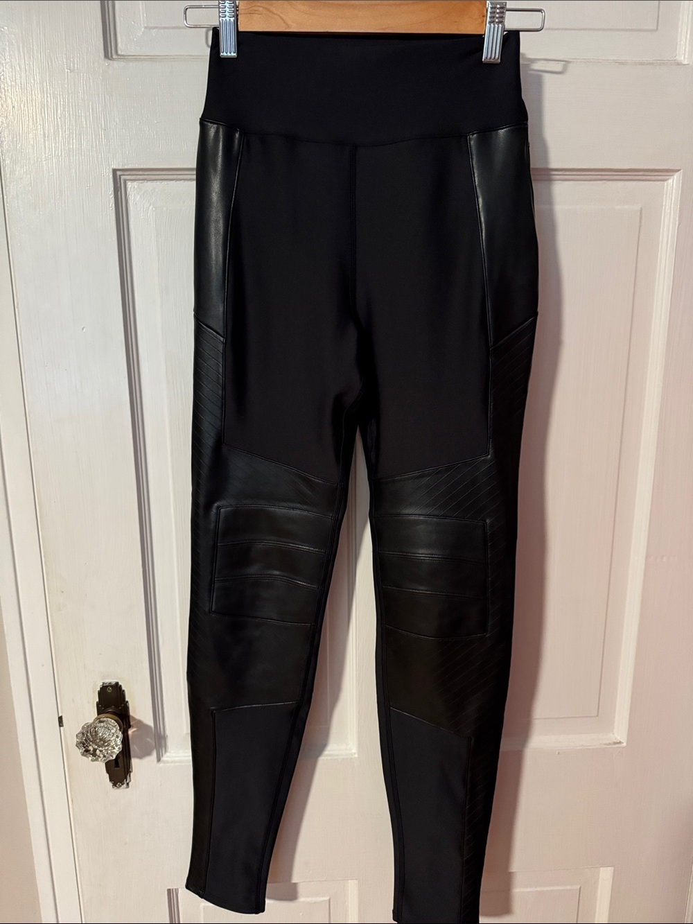 Alo Yoga Airlift Winter Warm High Waist Supermoto Leggings Black Edgy Leather M